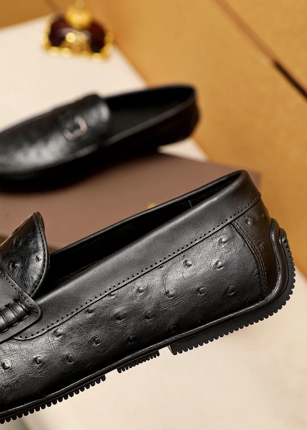 Men's Men's Shoes 💰: 420 💐BV Men's Slip-on Shoes® [BOTTEGA VENETA] Official website counter new model, one-to-one mold opening ⚠Italian calfskin embossed ➕Cow 🐂 leather lining. Driving slip-ons, available at counters, sizes 39-44 (38.45🉑️customized)